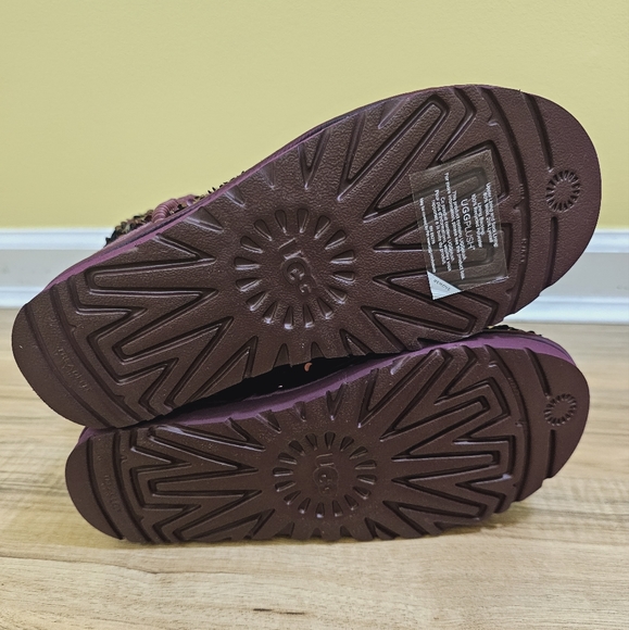 UGG Classic Mini ChunkySequin, pinot noir, size US 7 - Picture 7 of 11